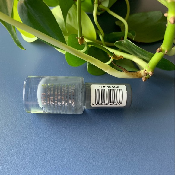 Free with bundle- nail-polish bundle - Picture 2 of 7